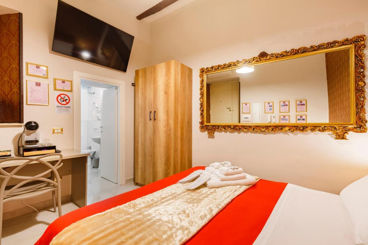 Spinacorona Room Napels Buitenkant foto