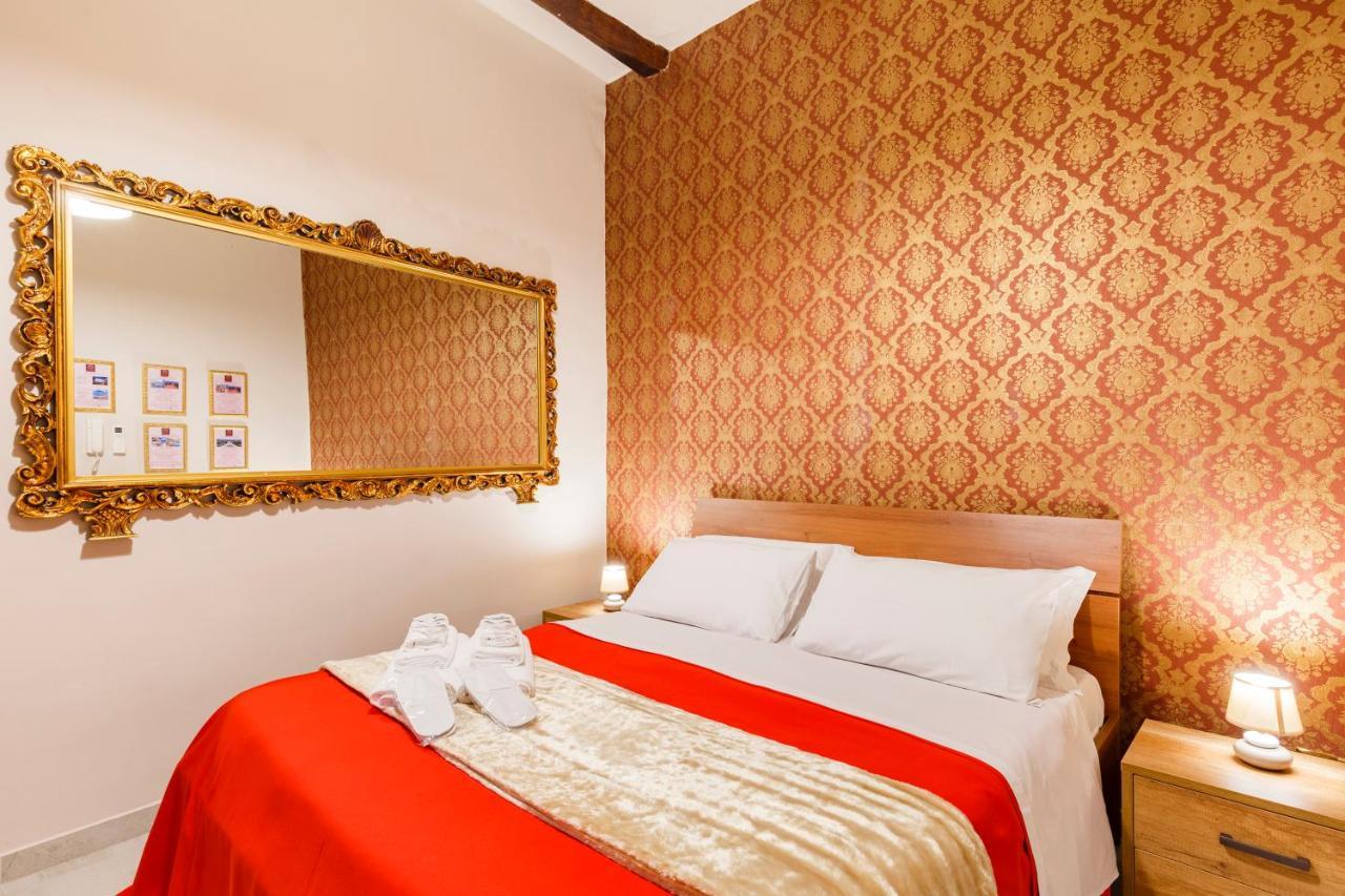 Spinacorona Room Napels Buitenkant foto